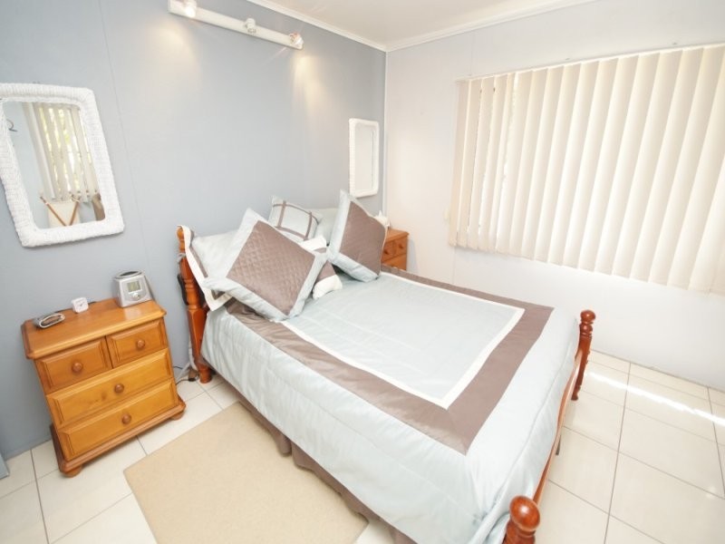 10 Upton Avenue, Andergrove QLD 4740