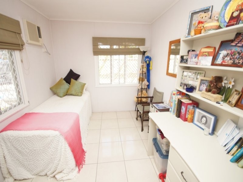 10 Upton Avenue, Andergrove QLD 4740