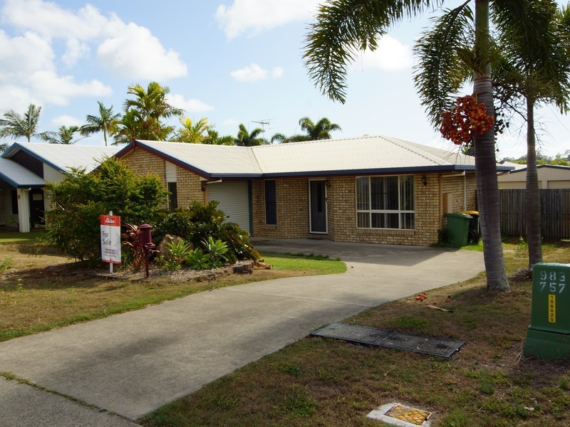 8 Avalon Drive, Rural View QLD 4740