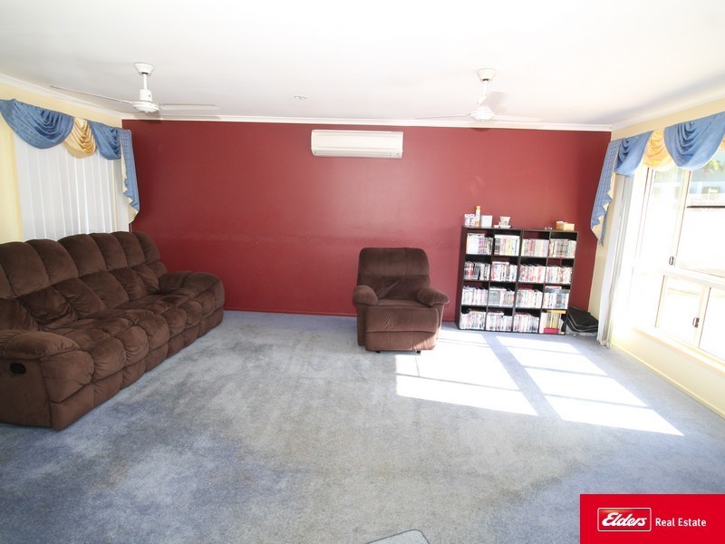 8 Avalon Drive, Rural View QLD 4740