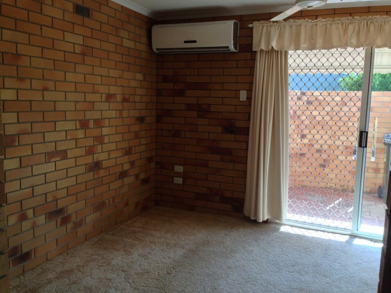 2/67 Oak Street, Andergrove QLD 4740