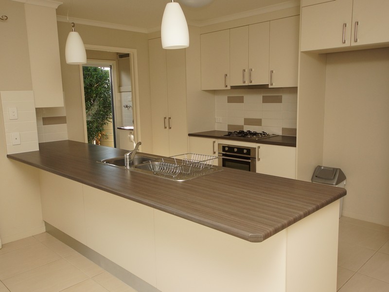 7 Sonoran Street, Rural View QLD 4740