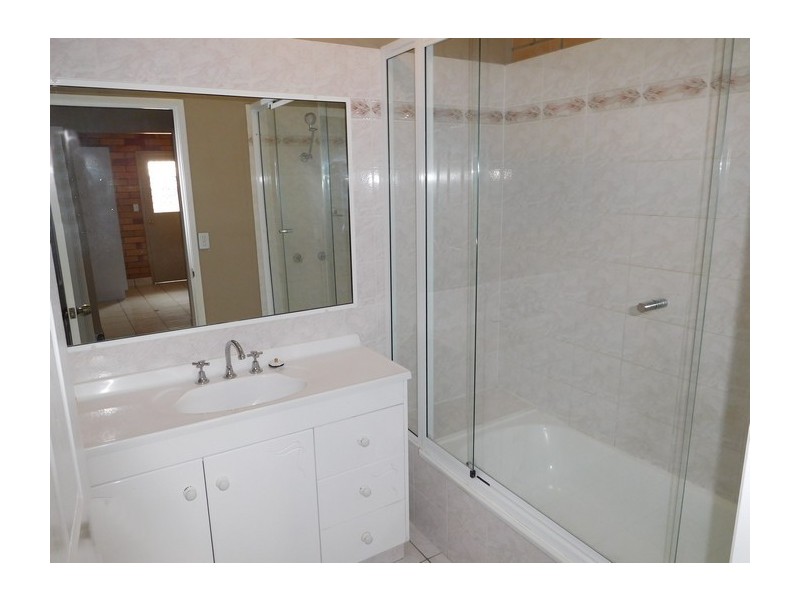 1/359 Shakespeare Street, Mackay QLD 4740