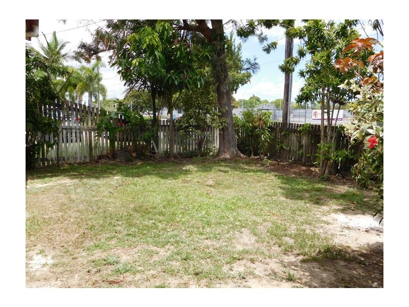 1/359 Shakespeare Street, Mackay QLD 4740