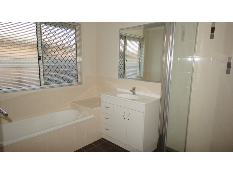 19 Crestview Crescent, Bucasia QLD 4750