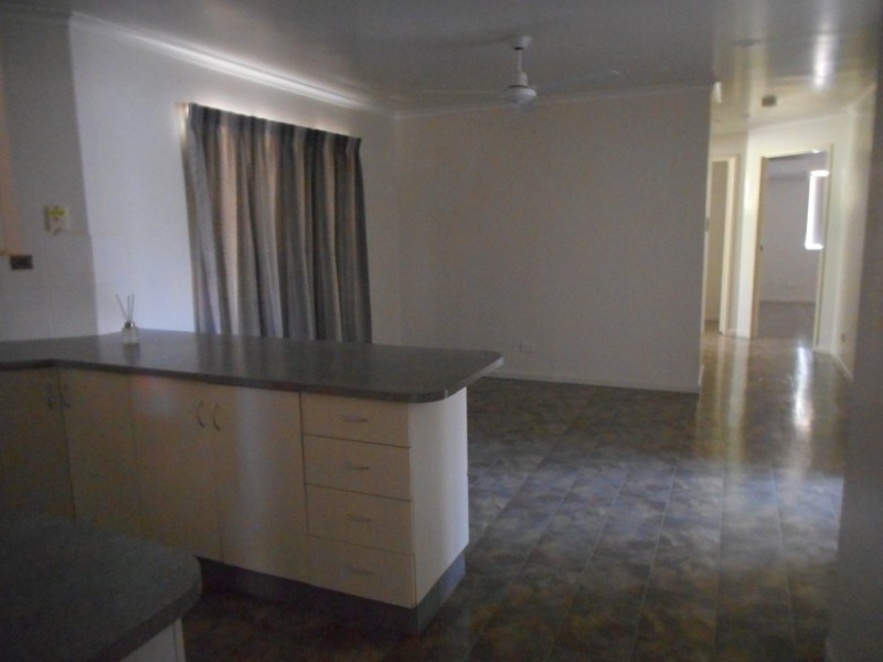 10 Bagley Street, Finch Hatton QLD 4756