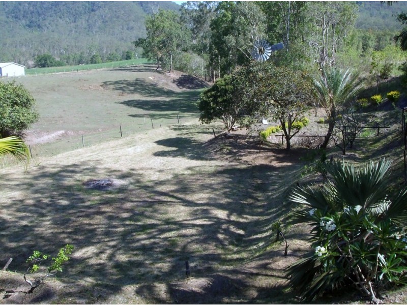 7 Matthew Street, Finch Hatton QLD 4756