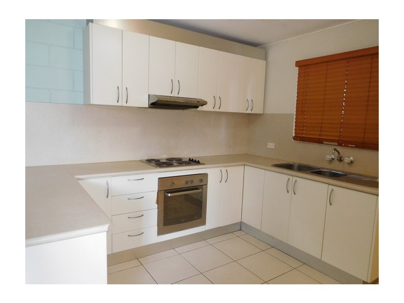 6/221 Evan Street, Mackay QLD 4740