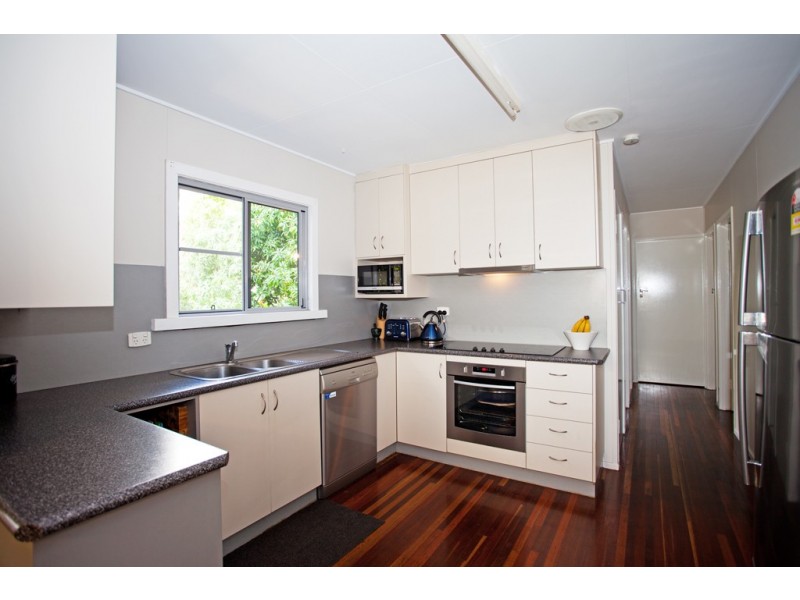 9 Swift Street, Slade Point QLD 4740