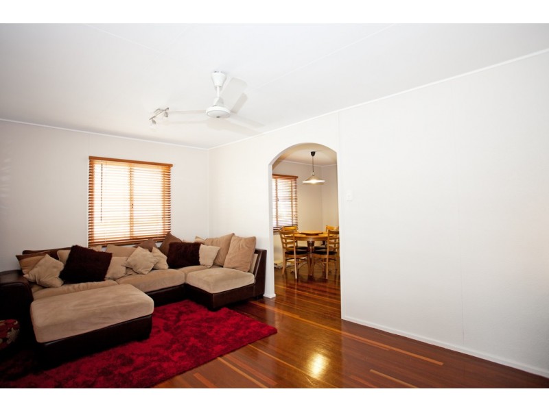 9 Swift Street, Slade Point QLD 4740