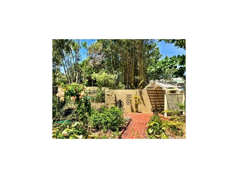 3 Russell Avenue, Slade Point QLD 4740