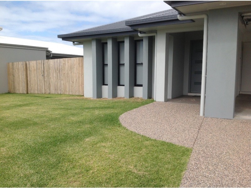 11 Ashton Place, Ooralea QLD 4740