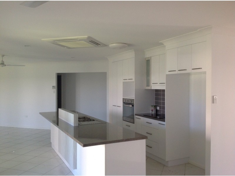 11 Ashton Place, Ooralea QLD 4740