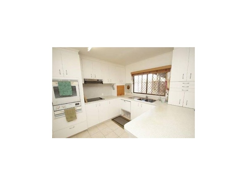 10 Upton Avenue, Andergrove QLD 4740