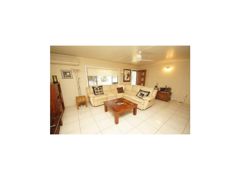 10 Upton Avenue, Andergrove QLD 4740