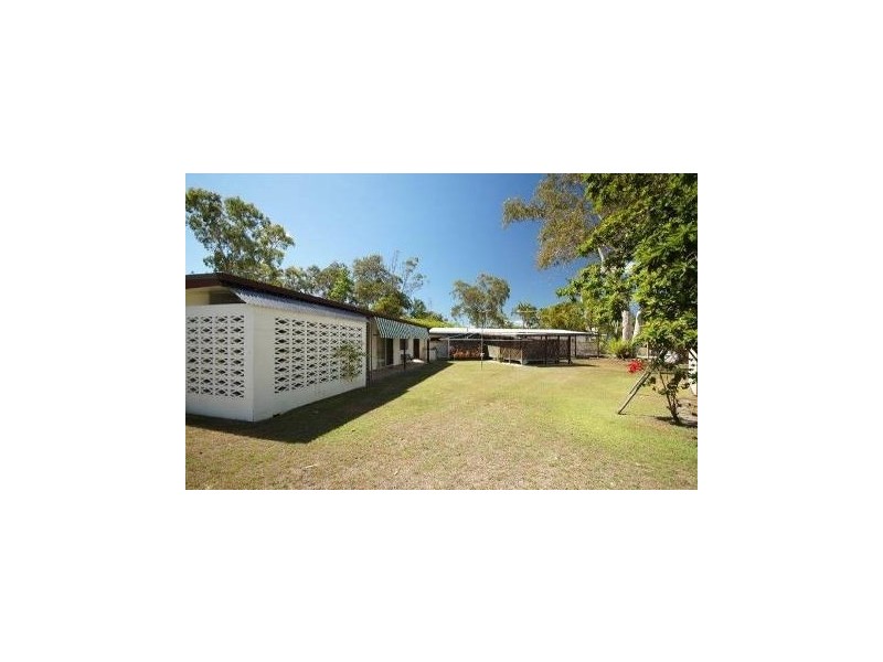 10 Upton Avenue, Andergrove QLD 4740