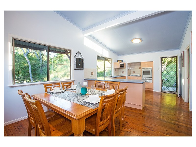 25 Anna Court, Oakenden QLD 4741