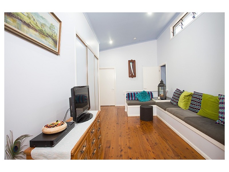 25 Anna Court, Oakenden QLD 4741
