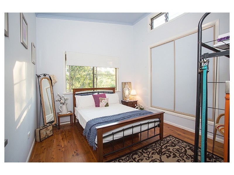 25 Anna Court, Oakenden QLD 4741