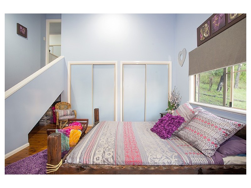 25 Anna Court, Oakenden QLD 4741