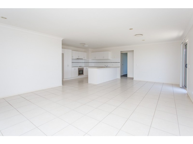 1 and 2 / 2 Bombo Court, Blacks Beach QLD 4740