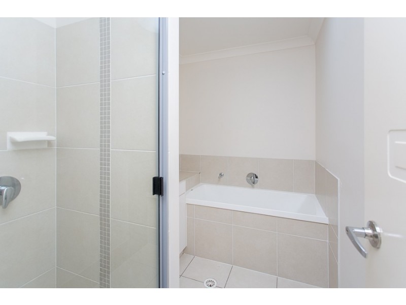 1 and 2 / 2 Bombo Court, Blacks Beach QLD 4740