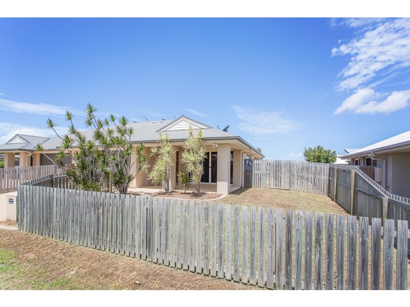 1 and 2 / 2 Bombo Court, Blacks Beach QLD 4740