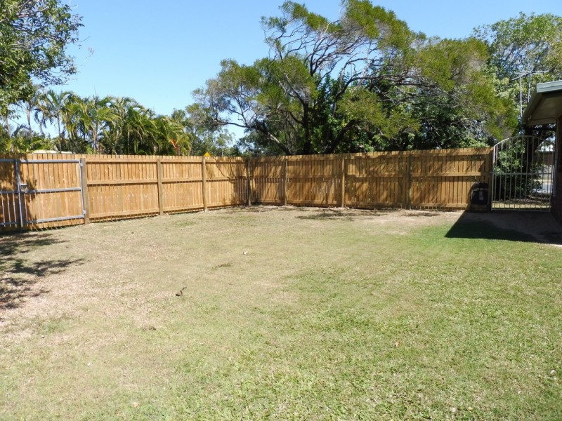 44 Mansfield Drive, Beaconsfield QLD 4740