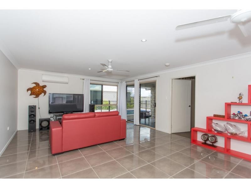 1 Amelia Drive, Mirani QLD 4754