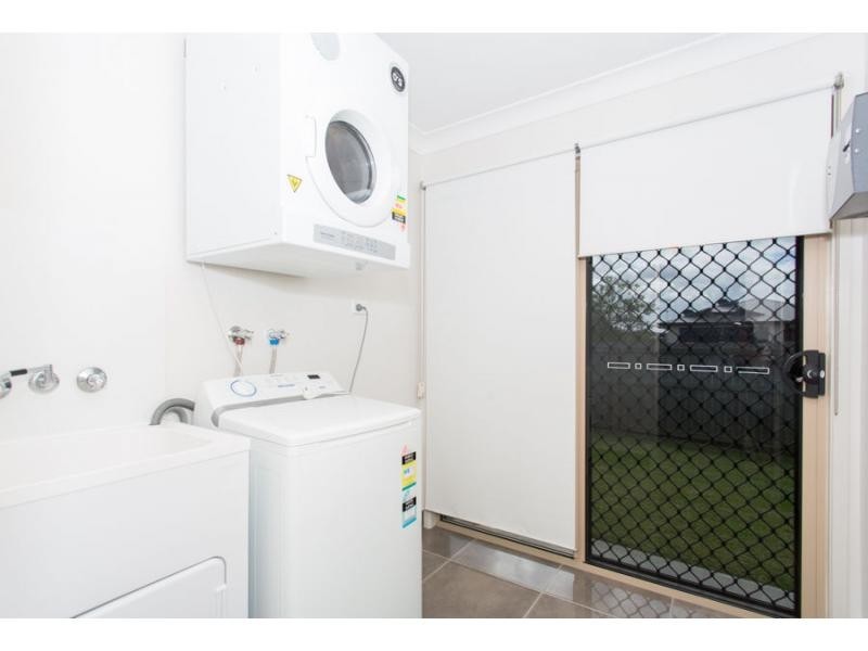 1 Amelia Drive, Mirani QLD 4754