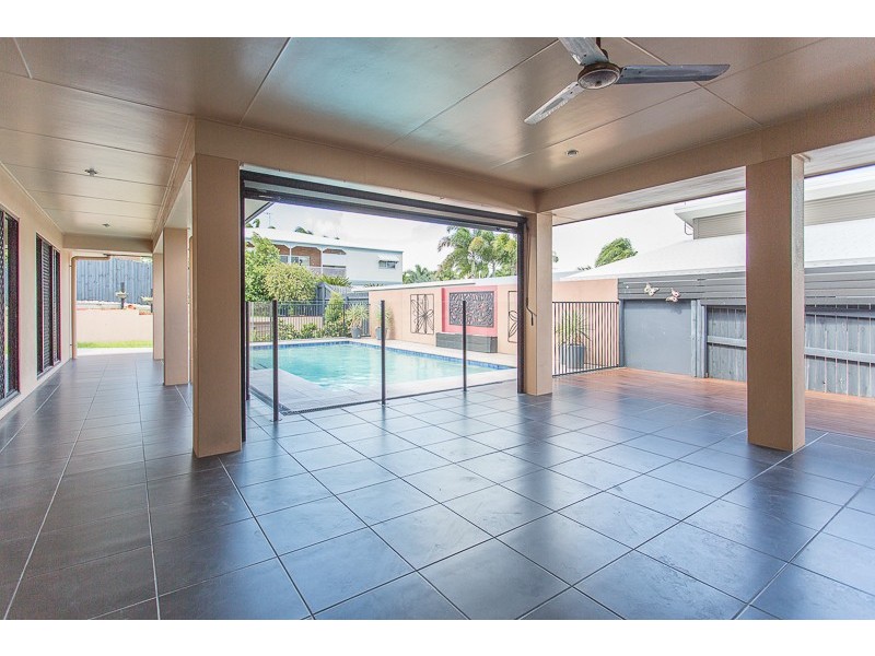 26 Manning Street, Rural View QLD 4740