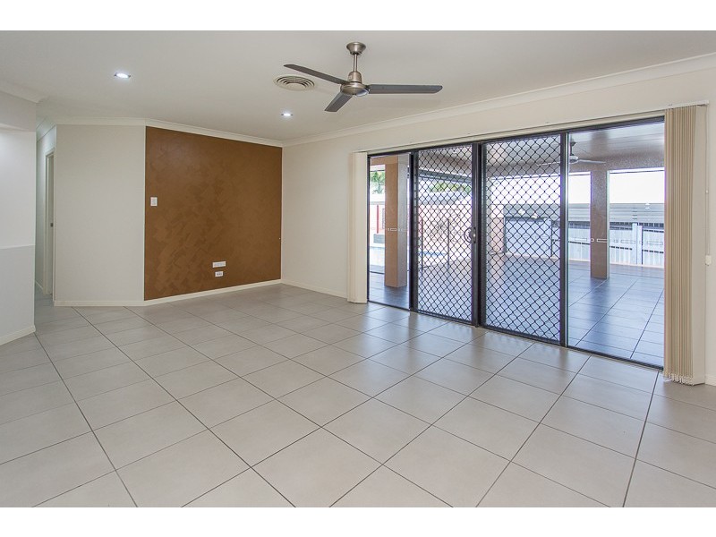 26 Manning Street, Rural View QLD 4740