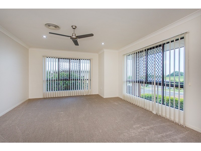 26 Manning Street, Rural View QLD 4740