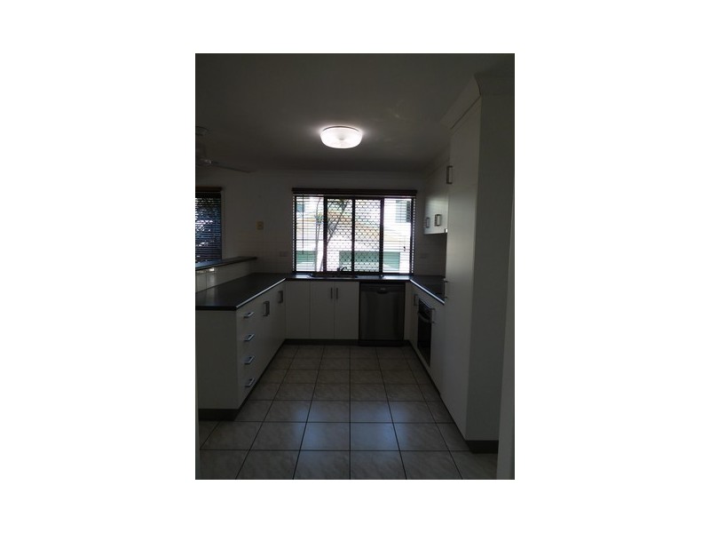 4/17 Meadow Street, North Mackay QLD 4740