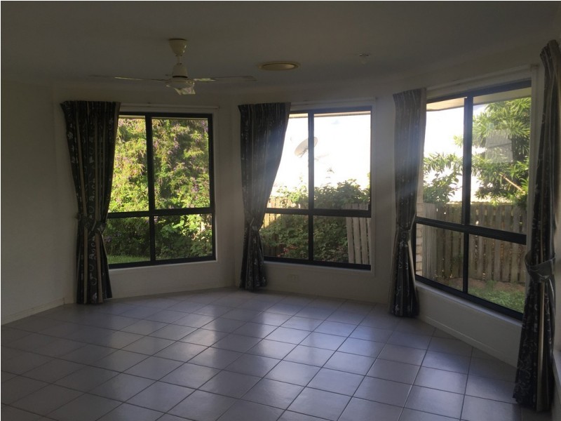 9 Sharp Street, Rural View QLD 4740