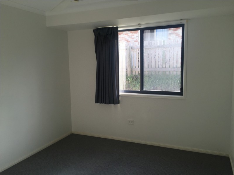 9 Sharp Street, Rural View QLD 4740