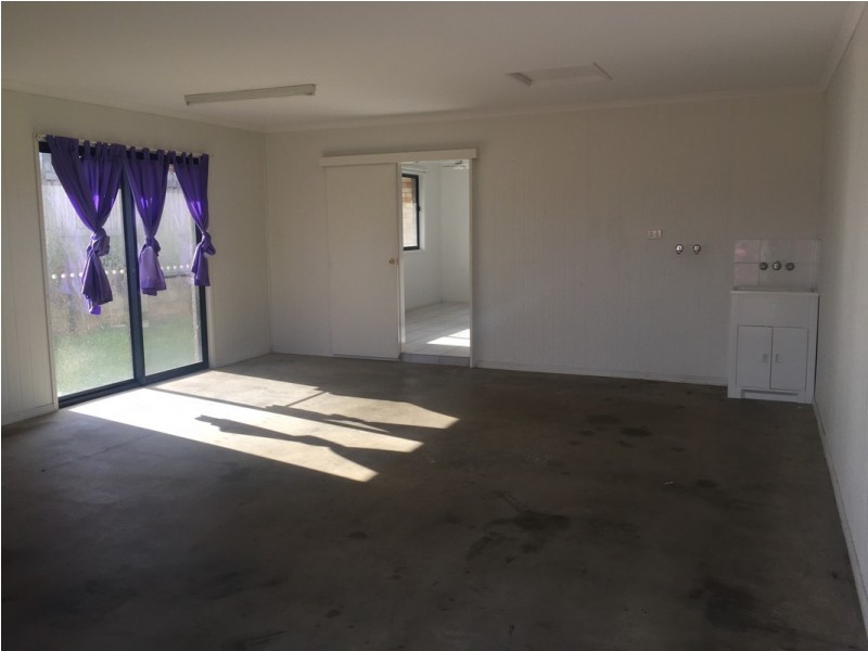 9 Sharp Street, Rural View QLD 4740