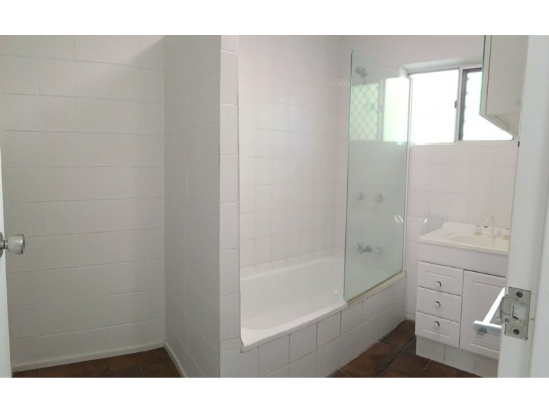 2/8 Vicky Court, Andergrove QLD 4740