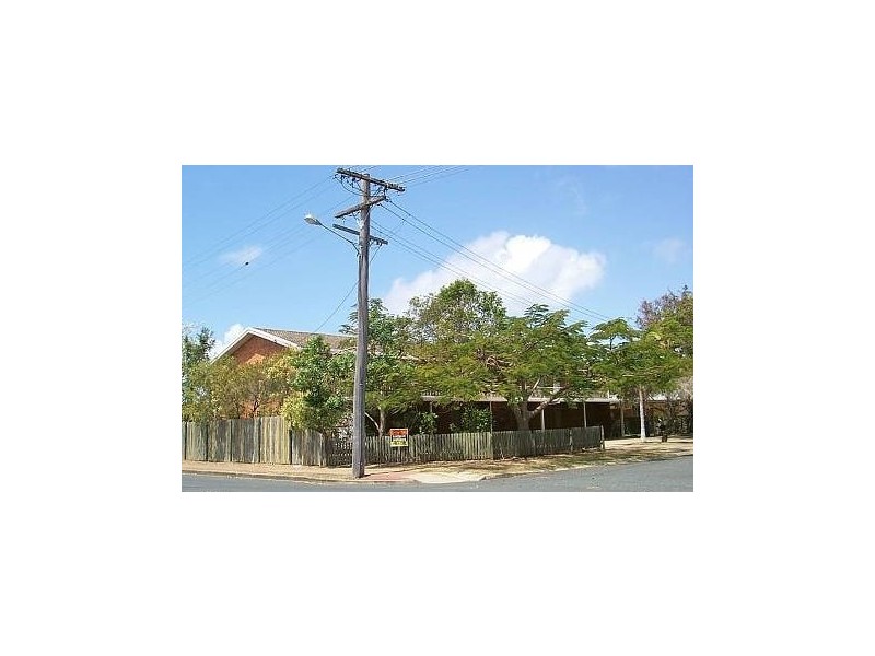 4/221 Evan Street, West Mackay QLD 4740
