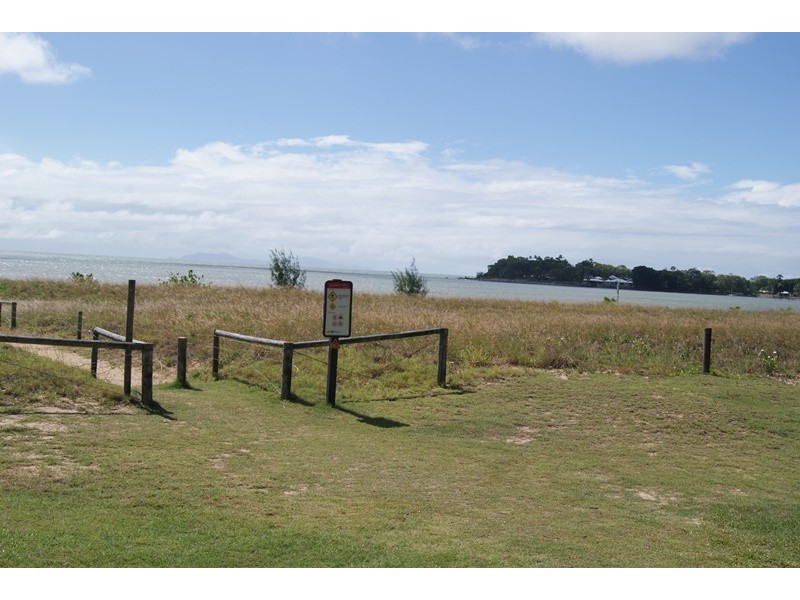 1 Kemp Street, Bucasia QLD 4750