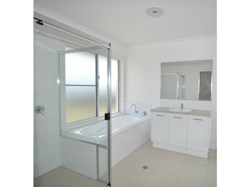 3 Patricia Circuit, Mirani QLD 4754