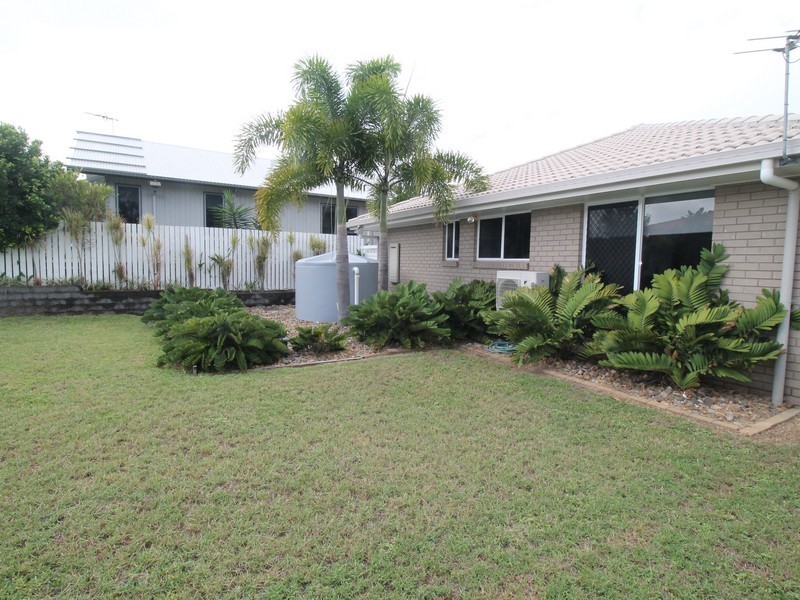 129 Pacific Drive, Salonika Beach, Hay Point QLD 4740