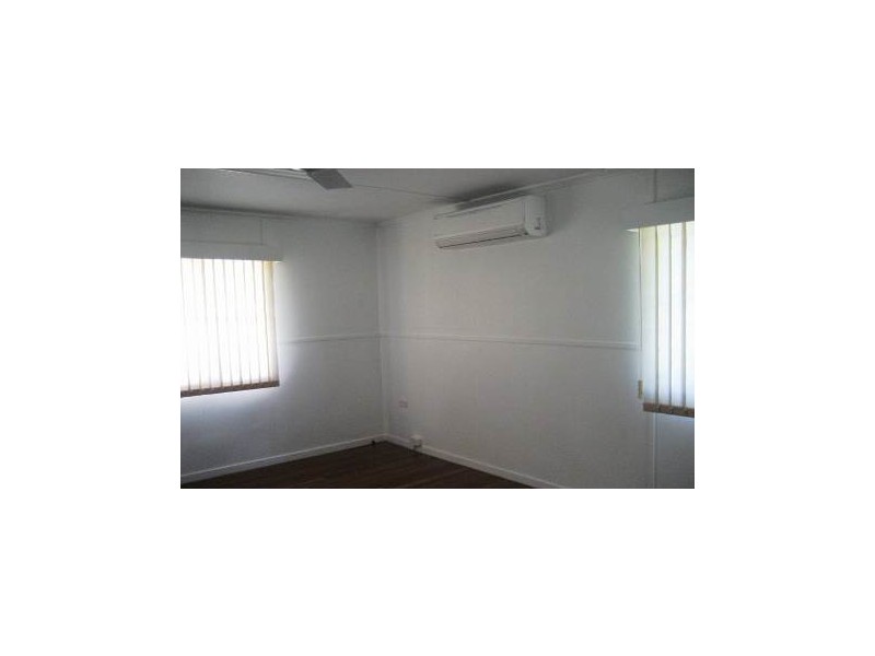 8 Carr Street, North Mackay QLD 4740