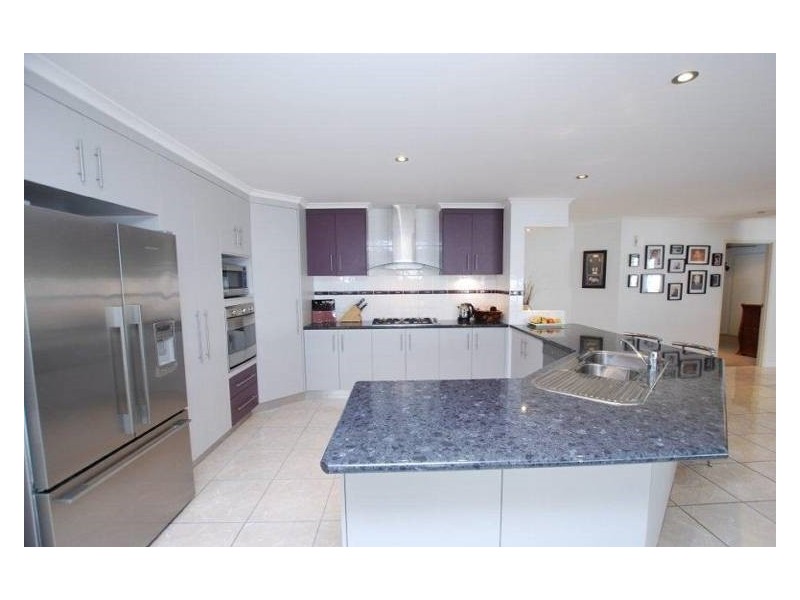 11 Michelle Crescent, Bucasia QLD 4750