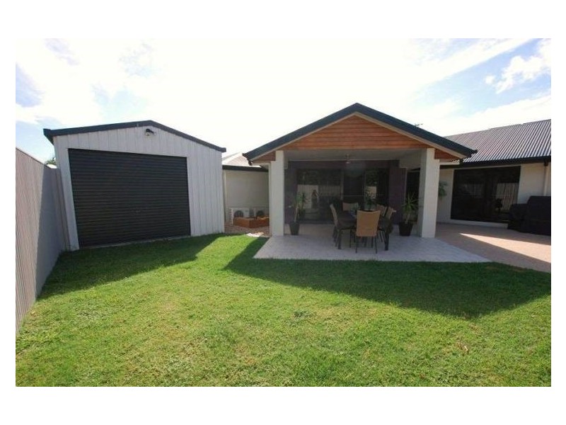 11 Michelle Crescent, Bucasia QLD 4750