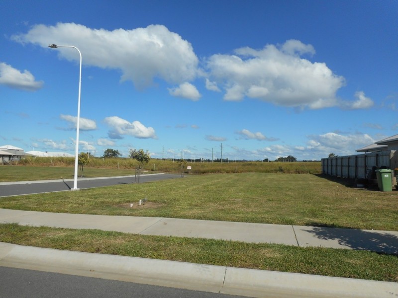 5 Amara Street, Rural View QLD 4740