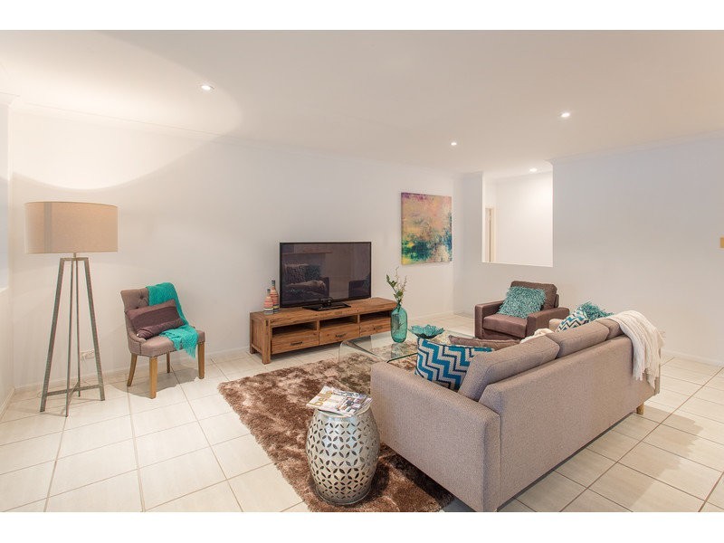 37 Beach Road, Dolphin Heads QLD 4740