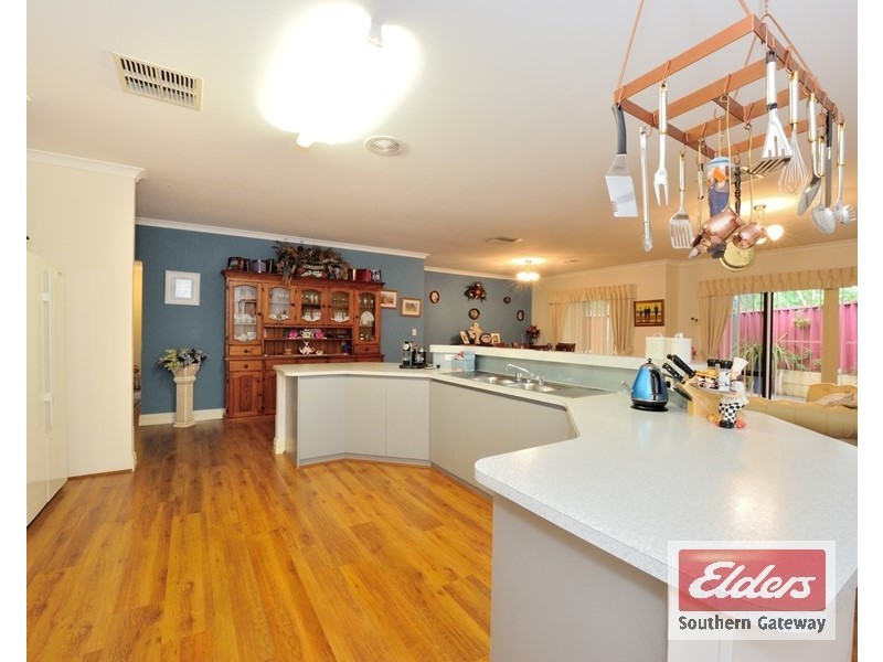 16 Hewison Road, Medina WA 6167