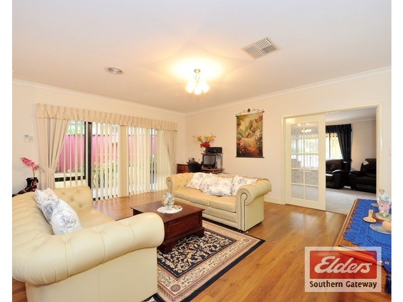 16 Hewison Road, Medina WA 6167