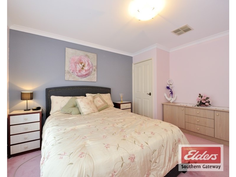 16 Hewison Road, Medina WA 6167